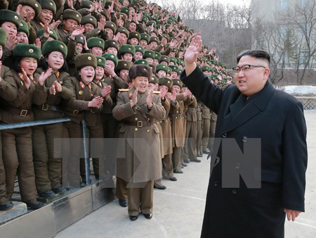 Nhà lãnh đạo Triều Tiên Kim Jong-un thăm một đơn vị quân đội.